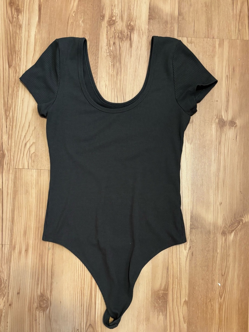 American Eagle Black Ribbed Short Sleeve Bodysuit Medium